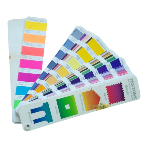 Antigo Catálogo Pantone Professional Color System Selector
