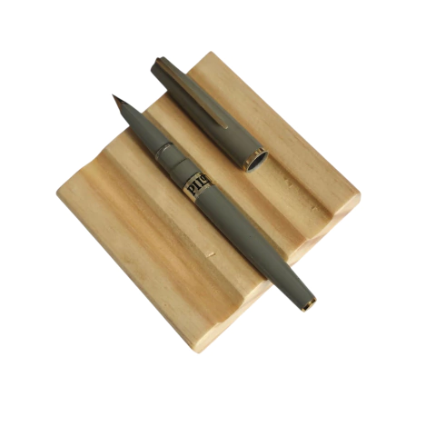 Antiga Caneta Tinteiro Pilot Cinza Sem Uso - Pena Média