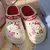 Crocs de EVA Hello Kitty de Sola Grossa antiderrapante, Tamanho já Convertido ao Padrão BR na internet