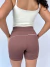 Shorts liso Cappuccino com recorte empina bumbum - Seja