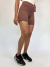 Shorts liso Cappuccino com recorte empina bumbum - loja online