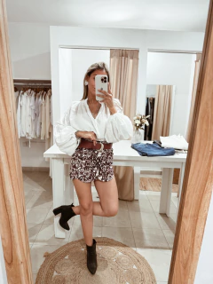 Imagen de Pollera estampada bordo