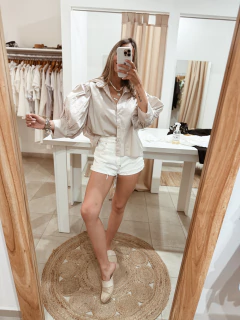 Camisa manga globo beige - comprar online