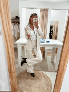 Blazer beige a raya (forrado con hombreras)