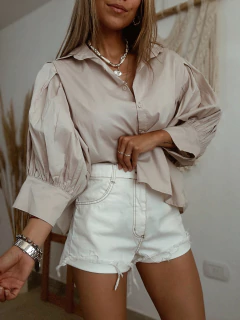 Camisa manga globo beige en internet