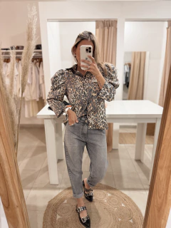 Camisa animal print con manga princesa - comprar online