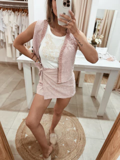 Chaleco bordado rosa en internet