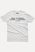 Camiseta branca com a frase "Gênio, bilionário, playboy e filantropo. Tony Stark." Loja Nerd Chic
