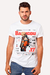 Camiseta branca com estampa do personagem Bakugou de My Hero Academia, destacando elementos de design geek e nerd chic.