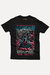 Camiseta preta com estampa inspirada na máfia Yakuza Yamaguchi-gumi, apresentando personagens e um dragão, com textos em japonês e detalhes vibrantes.