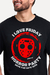 Camiseta preta com estampa "I Love Friday" da nerd chic, incluindo uma máscara de horror e texto estilizado, ideal para fãs de filmes de terror.