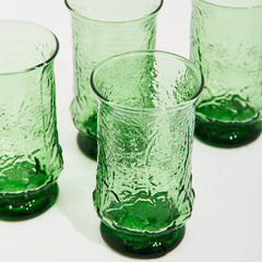 Vasos de vidrio texturados