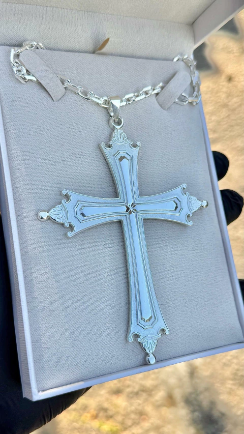 Cruz Réplica Papa Leão XIV 65mm - Folheada em prata com corrente - comprar online