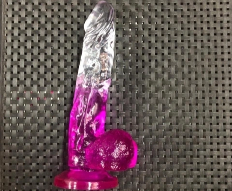 PRÓTESE DILDO COM VENTOSA E ESCROTO 22,0×4,3CM