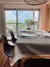 Mantel impermeable premium gris con puntilla agujeritos
