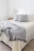 Imagen de Manta / Pie de cama Moa gris