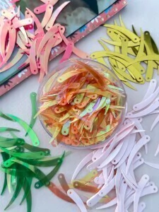 LENTEJUELA COLMILLO POR 25 GRAMOS