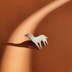Pin galgo bronce - comprar online