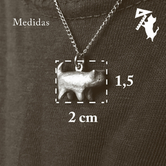 Collar gato gordo de bronce en internet