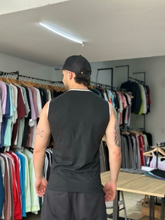 Musculosa SHARK cerrada - comprar online