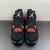 Air Jordan 4 Black and Red na internet