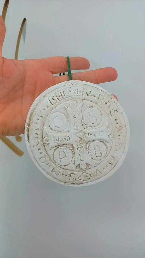 Medallón de San Benito