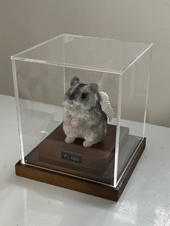 Miniatura Gato 6 cm + expositor (COM PELINHOS) - denngo.co