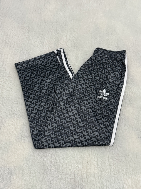 Pantalón diseño logos adidas chicos negro - comprar online