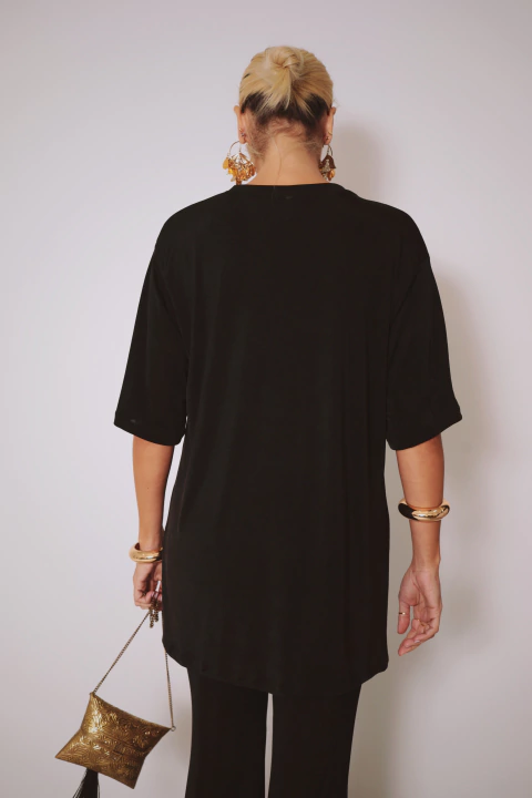 BLUSÃO BAILANDO PRETO