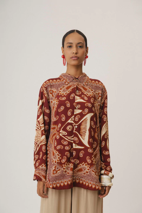 CAMISA PIRANHA VINHO