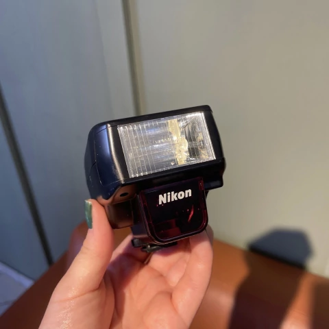 Flash Nikon SB-23