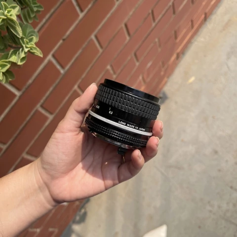 Objetiva Nikon 24 mm 1:2.8 AIS - MF