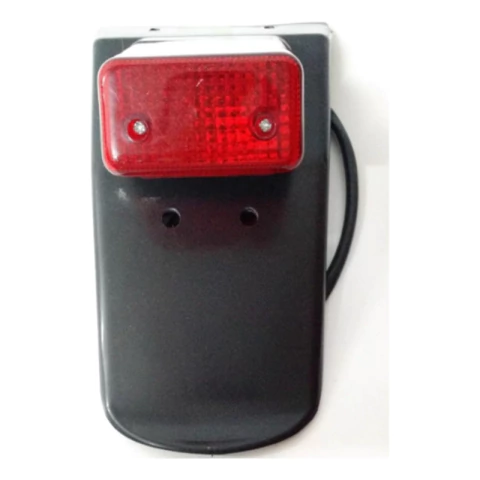 Guardabarro Trasero Para Zanella Ztt 200 Con Faro Osaka