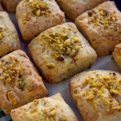 Scon de Pistacho y Parmesano - comprar online