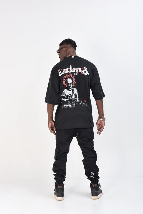 Camiseta Calmô Gun - Oversized - comprar online