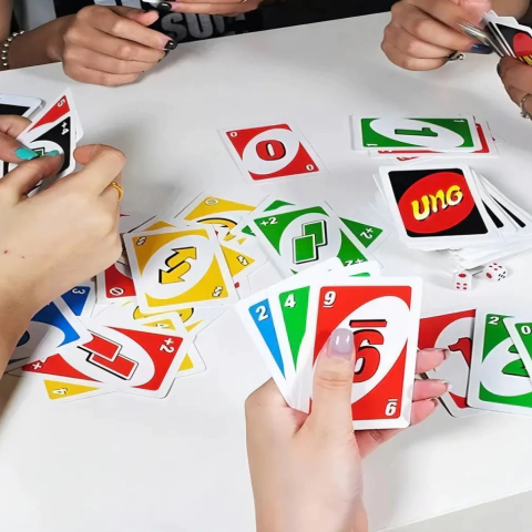 JUEGO DE CARTAS "UNO"