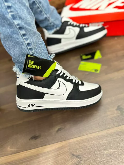 NIKE AIR FORCE PANDA