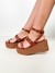 Sandália Anabela Julia Caramelo - comprar online