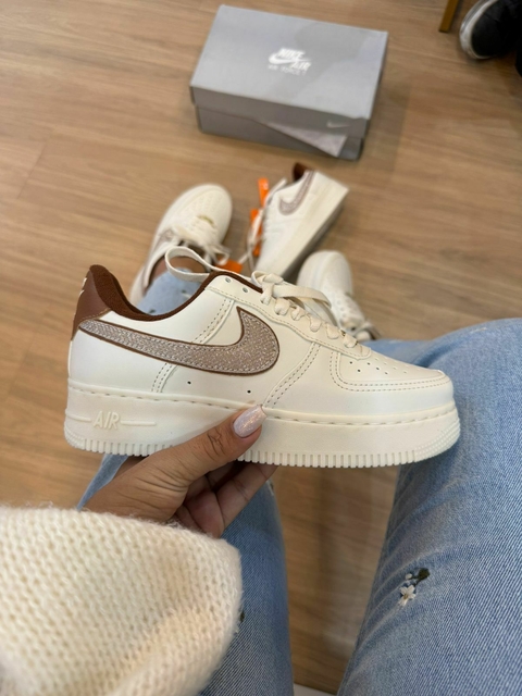 Air force Caramelo/Ouro - comprar online