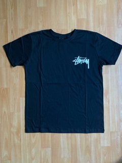 REMERA ALGODON NIKE NEGRA STUSSY