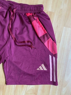 SHORT RIVER PLATE BERMUDA CON CIERRE ENTRENAMIENTO BORDO 2025 en internet