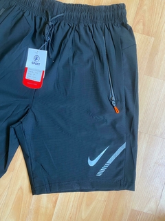 SHORT NIKE BERMUDA CON CIERRE IMPORTADO MICROFIBRA en internet