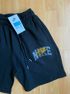 BERMUDA ALGODON NIKE BORDADA CON CIERRE SHORT PREMIUM - comprar online