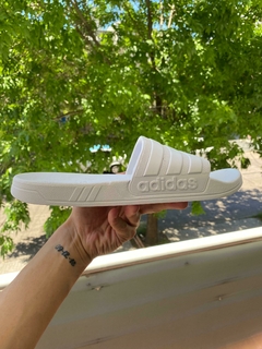 OJOTAS ADIDAS ADILETTE BLANCAS PREMIUM - comprar online