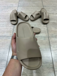 OJOTAS NIKE IMPORTADAS MARRON - comprar online