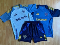 COMBO CONJUNTO CAMISETA AZUL Y BLANCA Y SHORT AZUL BOCA JUNIORS BERMUDA CON CIERRE ENTRENAMIENTO 2025