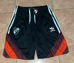SHORT BERMUDA RIVER PLATE CON BOLSILLOS NEGRA NUEVA 2025 CALIDAD PREMIUM