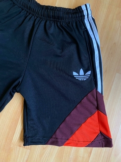 SHORT BERMUDA RIVER PLATE CON BOLSILLOS NEGRA NUEVA 2025 CALIDAD PREMIUM en internet