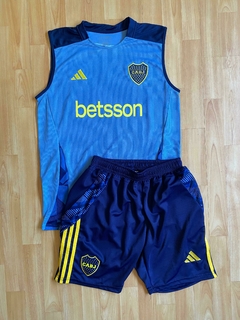 CONJUNTO BOCA JUNIORS ENTRENAMIENTO MUSCULOSA Y SHORT BERMUCA CON CIERRE AZUL 2024 2025 - comprar online
