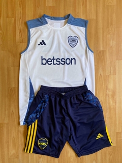 CONJUNTO BOCA JUNIORS ENTRENAMIENTO MUSCULOSA Y SHORT BERMUDA CON CIERRE AZUL 2024 2025 - comprar online